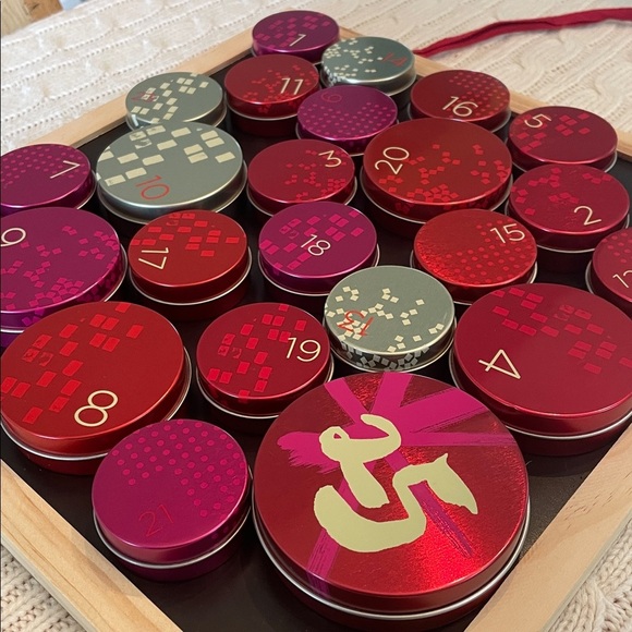 Starbucks 2014 Christmas Advent Calendar Magnetic Board Tin Containers - Picture 3 of 9